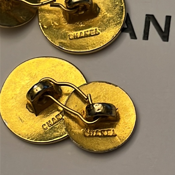 SOLD đź’”Set of Authentic CHANEL cufflinks CC logo purse buttons Gold vintage 1987 - Picture 4 of 10
